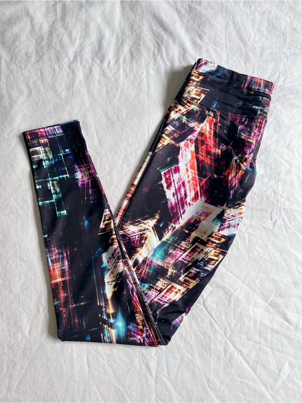 Express EXP Core Performance Cityscape Print Workout Leggings